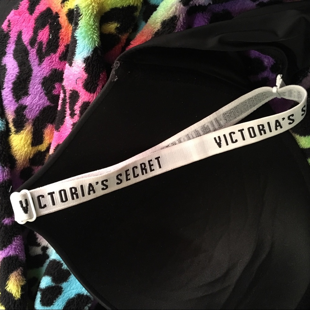 VS BRA - Picture 3 of 4